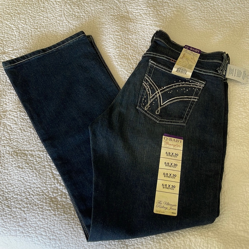 NWT Wrangler Q~Baby.  The Ultimate Riding Jean. Size 5/6X30 stretch. Embellished
